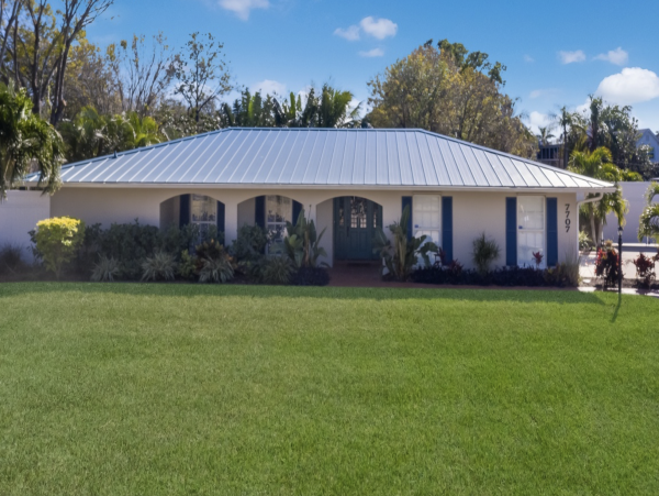 Shaw's Point Bradenton Short 5 mile Drive to Beach cute Villa